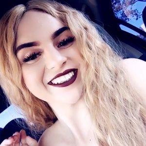 Meet your Posher, Amber